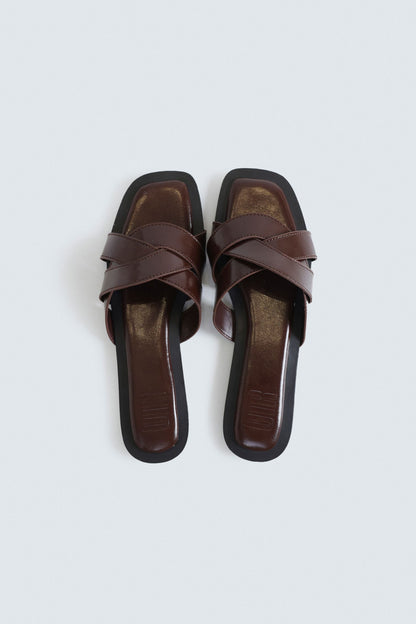 Criss-Cross Flats