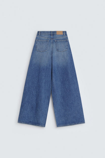 Extreme Wide Leg Jeans