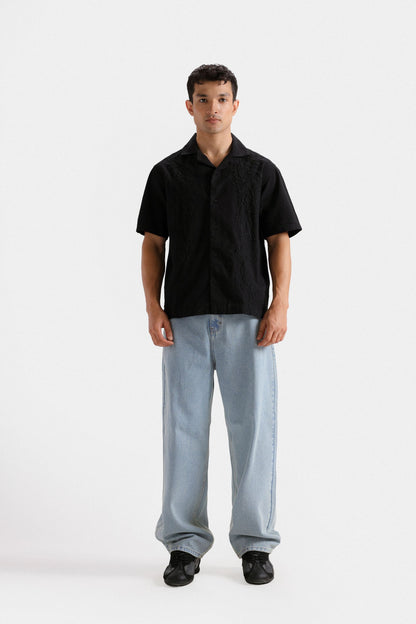 Resort Collar Embroidered Shirt
