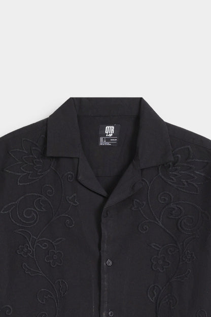 Resort Collar Embroidered Shirt